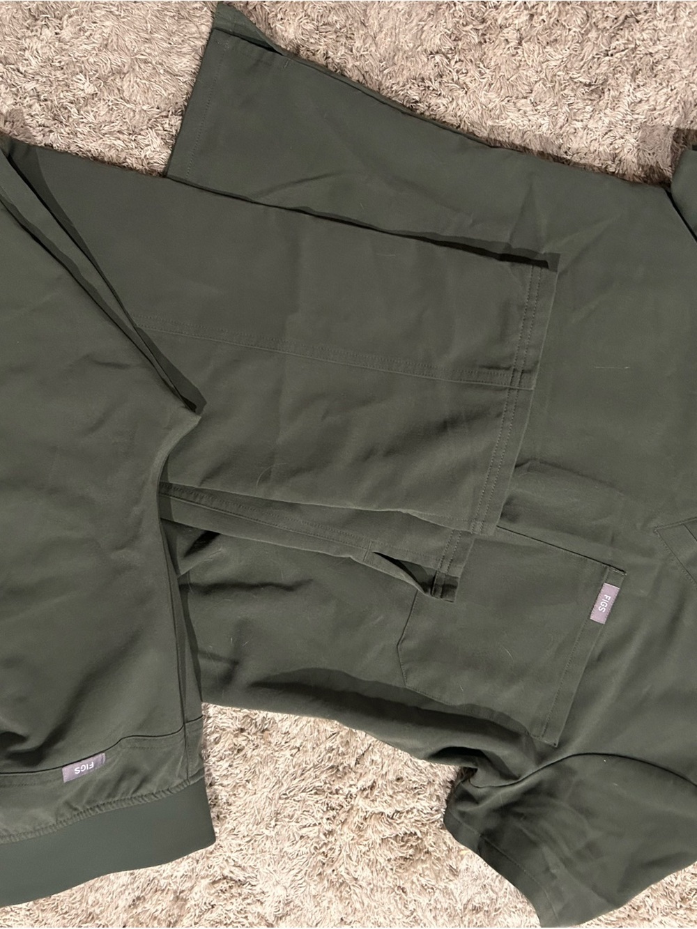 Figs Womens Dark Olive Green Jogger Pants and shirt set.